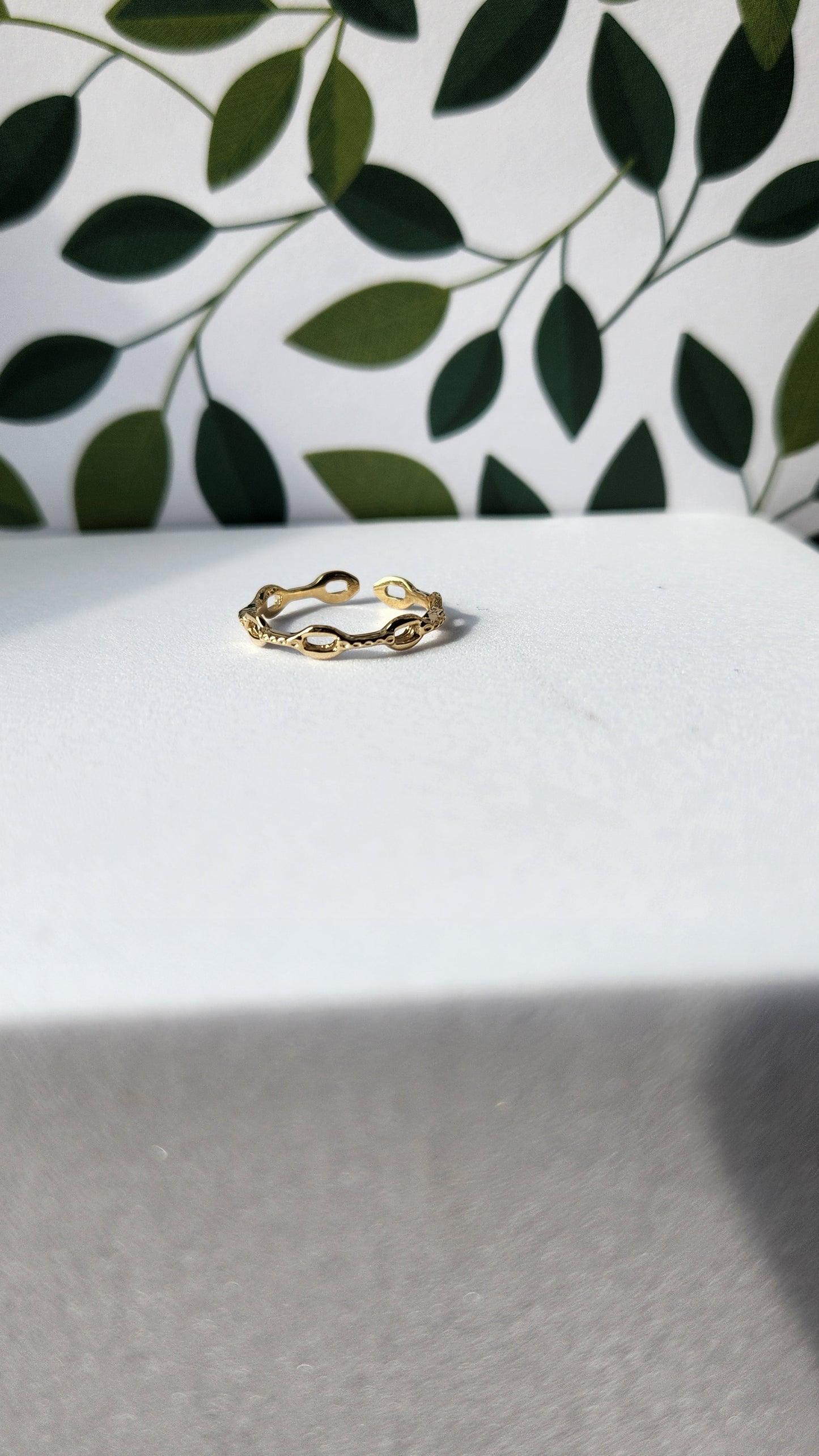 Solid Adjustable Yellow Gold Oval Chain Link Ring