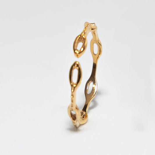 Solid Adjustable Yellow Gold Oval Chain Link Ring